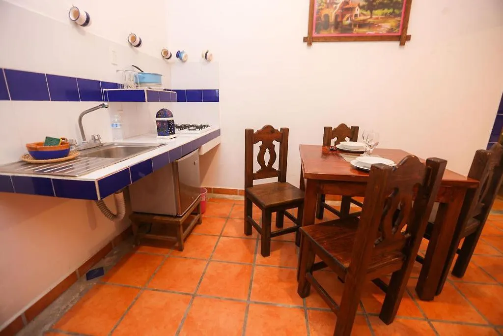 Ikaro Suites Colonial Κανκούν