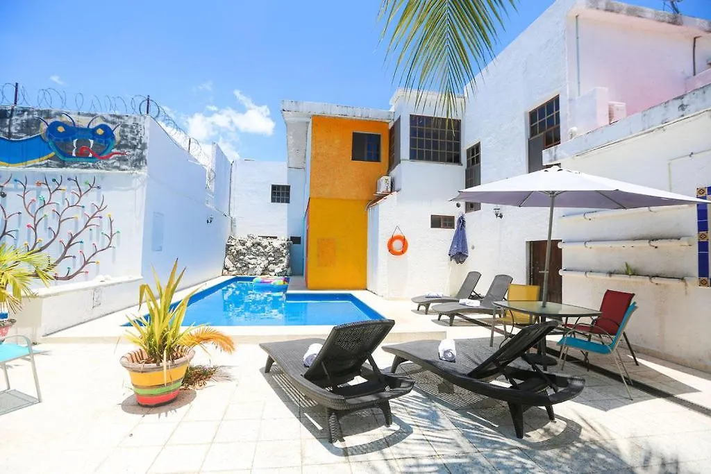 Ikaro Suites Colonial 坎昆