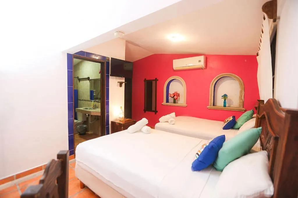 Ikaro Suites Colonial 坎昆 3*,  墨西哥