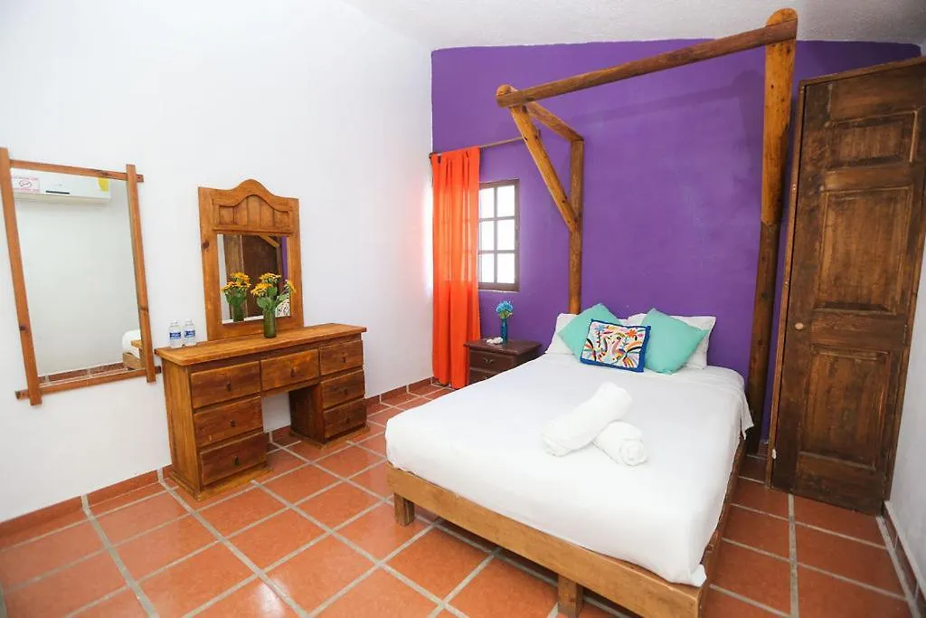 Ikaro Suites Colonial Cancún Hotel