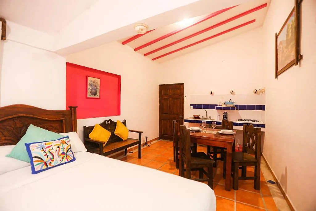Hotel Ikaro Suites Colonial Cancún